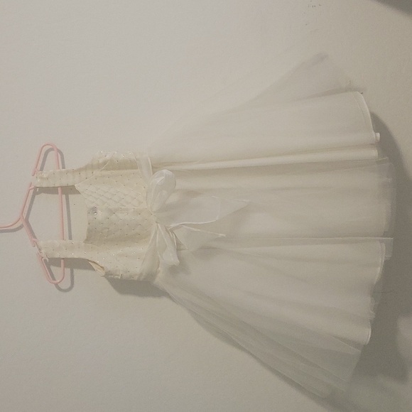 Beautiful cream-colored, formal, sleeveless dress - Picture 5 of 6